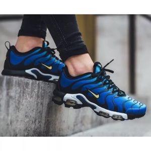nike tn female